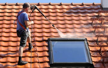 roof cleaning Locksgreen, Isle Of Wight